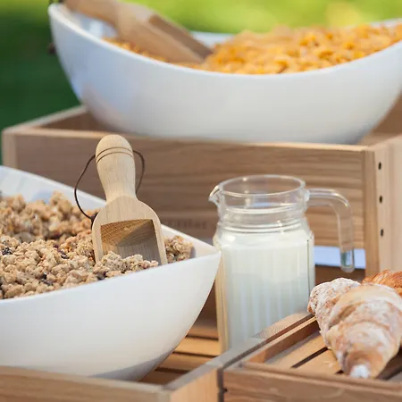 Express - By Ihg מלון