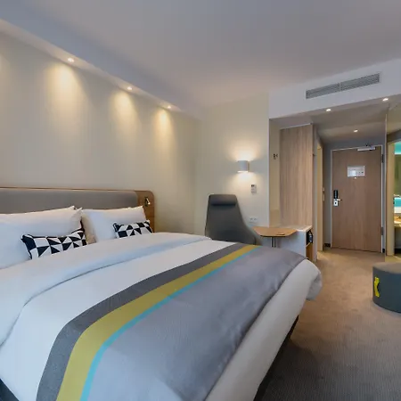 מלון Express - By Ihg