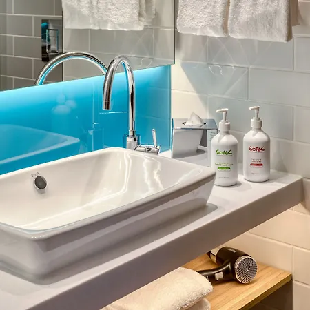 Express - By Ihg Hotel