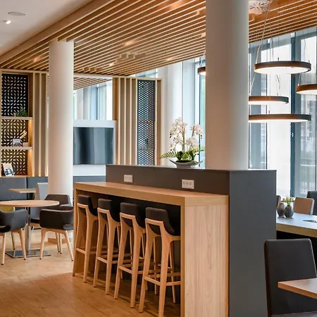 Hotel Express - By Ihg 3*