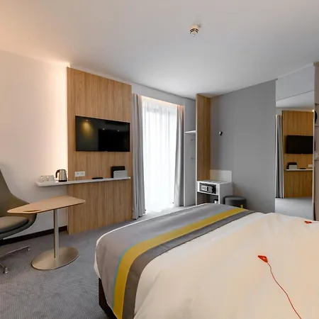 Express - By Ihg מלון 3*