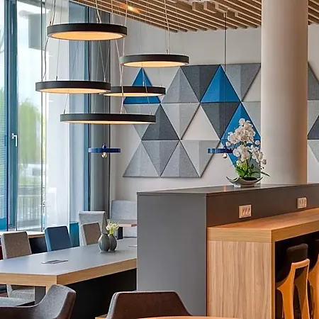 Express - By Ihg 3*