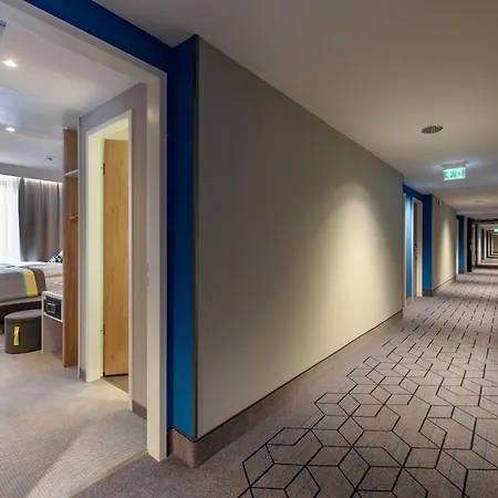 Express - By Ihg