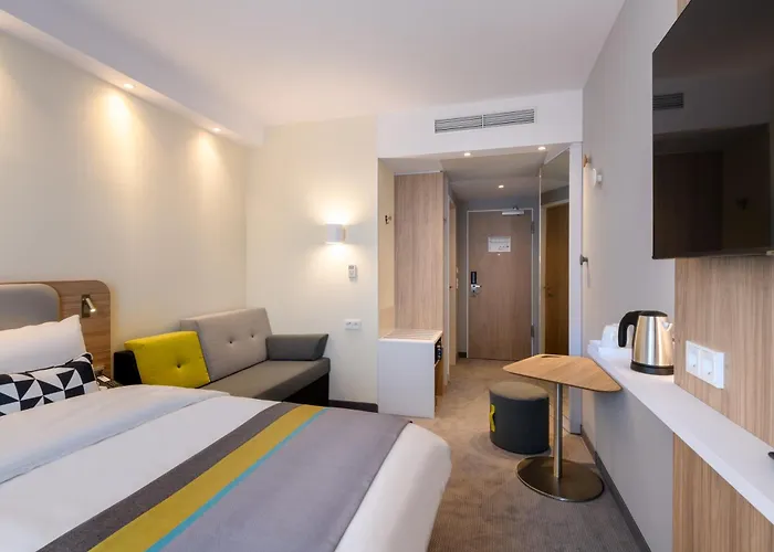 Express - By Ihg Hotel