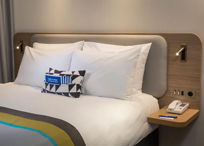 Express - By Ihg Fulde