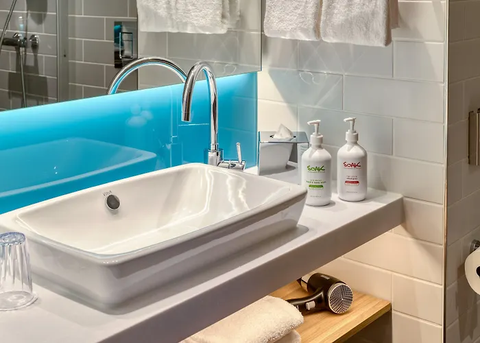 Express - By Ihg Hotel